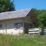 Chalet De L\'Artense